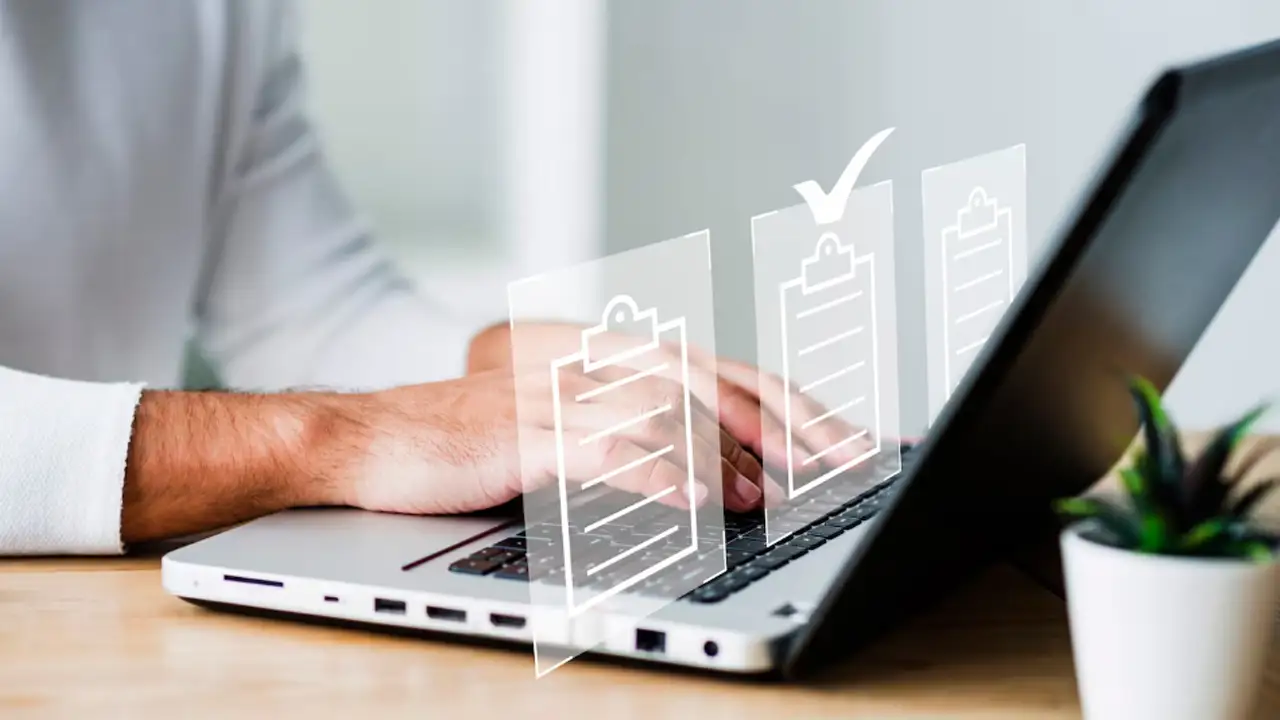 Digitalización obligatoria de trámites societarios y contractuales